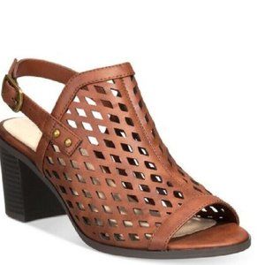 Easy Street Women's Erin Heeled Sandal Size- 6N
